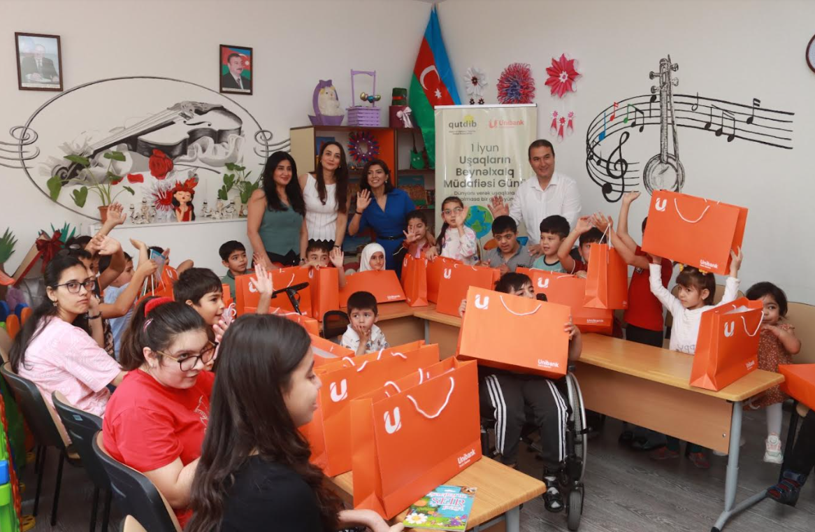 "Unibank"ın dəstəyilə uşaqlar üçün bayram tədbiri keçirilib - FOTOLAR